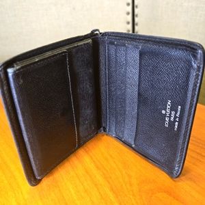 Louis Vuitton - Black Tiaga Leather Bifold Wallet